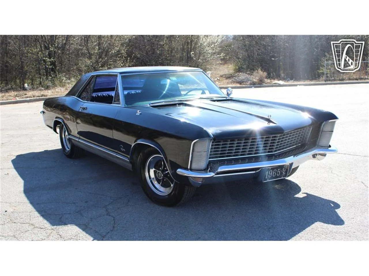 Buick Riviera première génération 1963-1965 de profil, coupé hardtop sans montant central