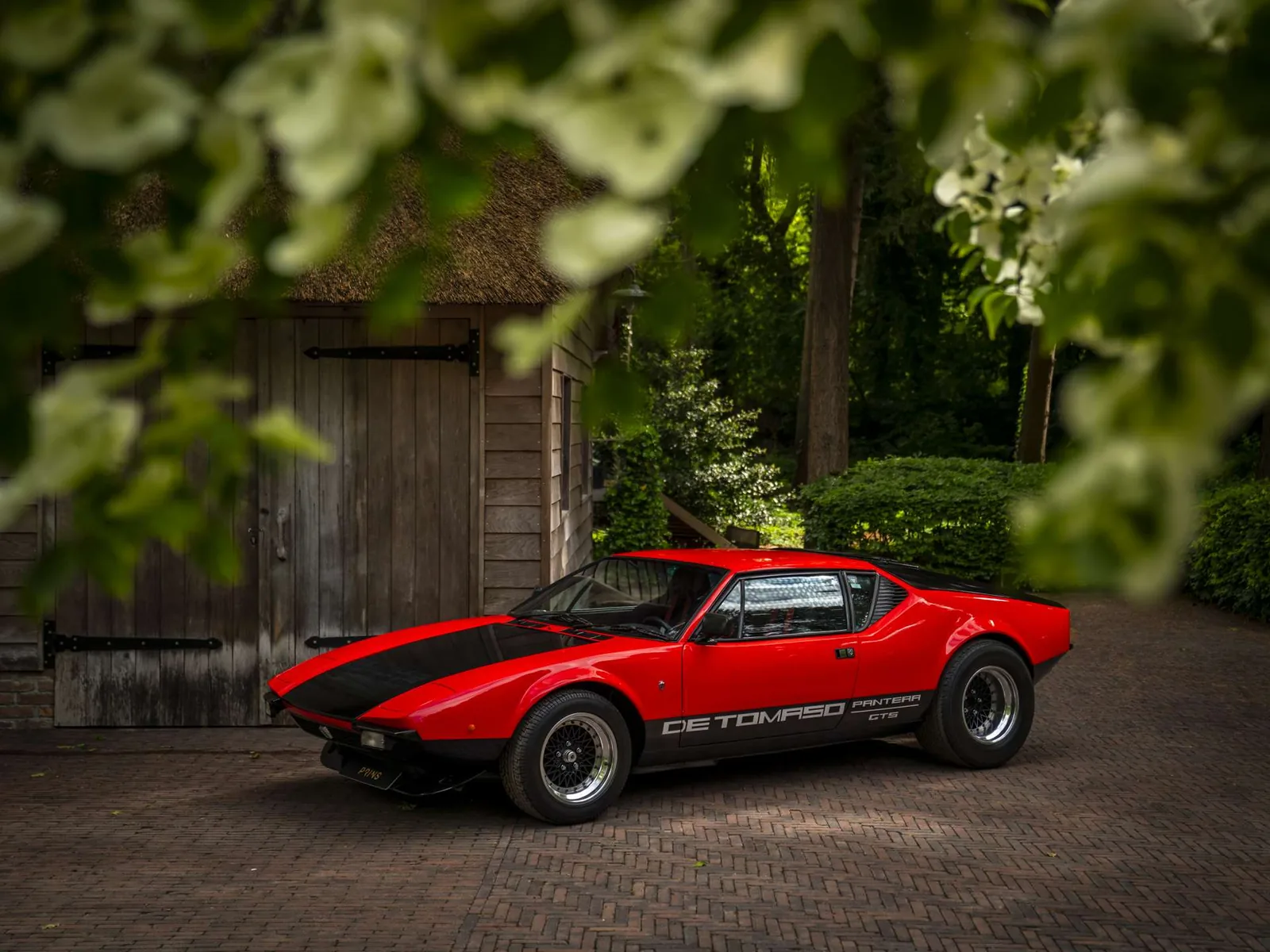 De Tomaso Pantera de trois quarts avant